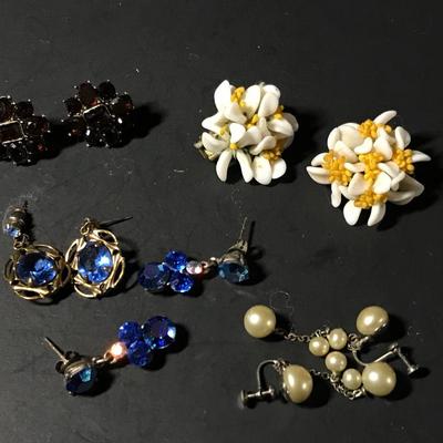 VINTAGE ESTATE JEWELRY