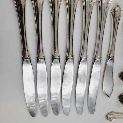 BEAUTIFUL 34 PIECE STERLING SILVER SET OF SILVERWARE