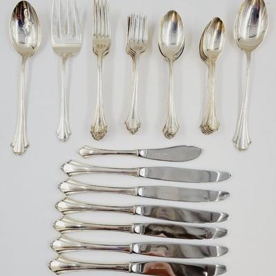 BEAUTIFUL 34 PIECE STERLING SILVER SET OF SILVERWARE