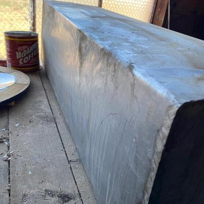 Aluminum tank