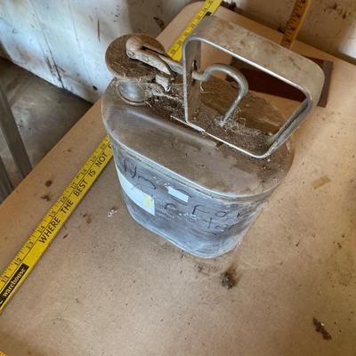 Safety gas can