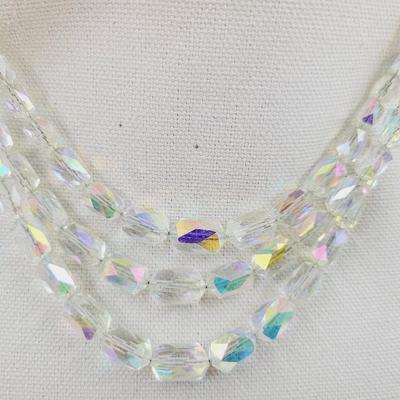 BEAUTIFUL VINTAGE IRIDESCENT CRYSTAL STYLE NECKLACE