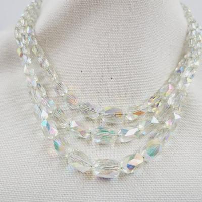 BEAUTIFUL VINTAGE IRIDESCENT CRYSTAL STYLE NECKLACE