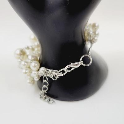 FANTASTIC FLOATING FAUX PEARL BRACELET