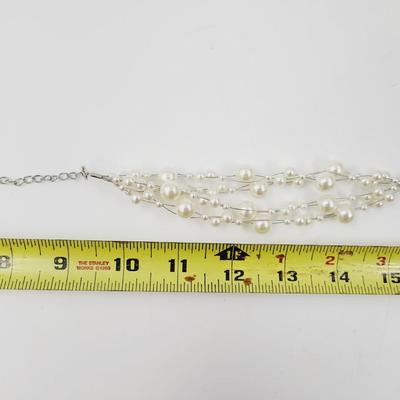 FANTASTIC FLOATING FAUX PEARL BRACELET