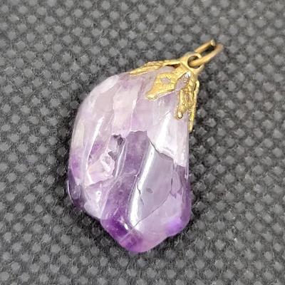 BEAUTIFUL AMETHYST GOLD TONED PENDANT