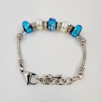 PANDORA STYLE BLUE & SILVER TONED LOBSTER CLAW BRACELET