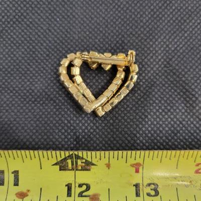 DOUBLE HEART GOLD TONED FAUX RED RINESTONES PIN