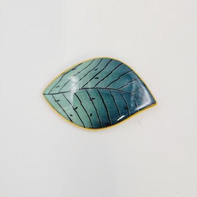 DAAMAN MILLIFORE PORCELAIN LEAF ART BROOCH
