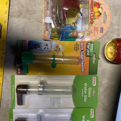 Pet supplies