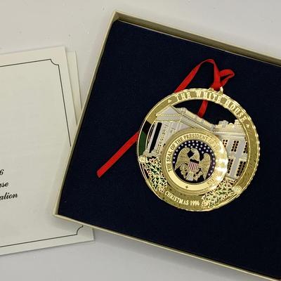 1498  1998 White House Ornament