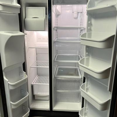 FRIGIDAIRE ~ Side By Side Refrigerator-Freezer