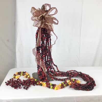 Lot. 1534. Assorted Cranberry Garlands and Clusters