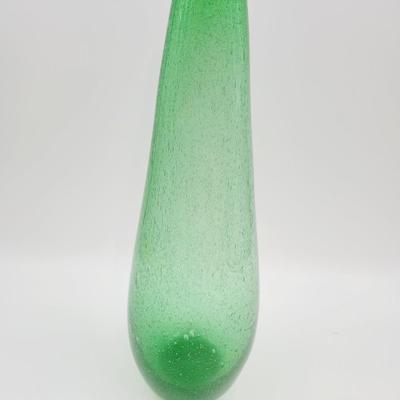 VINTAGE TALL GREEN HAND BLOWN BUBBLE GLASS VASE - MADE IN MEXICO