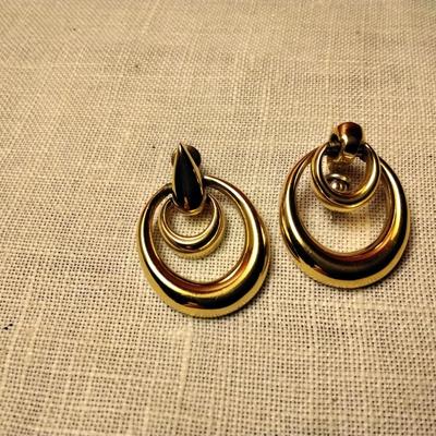 Gorgeous Trifari Earrings