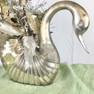 Lot. 1548. Metal Swan