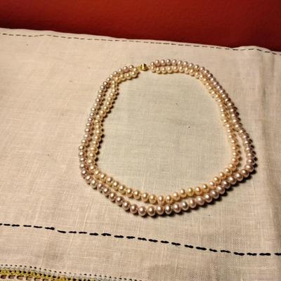 Pink And Lavender Double Strand of 7 mm Pearls With 14 Solid Gold Clasp