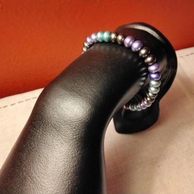 Gorgeous Jewel Tone Pearl 7" Elastic Pearl Bracelet