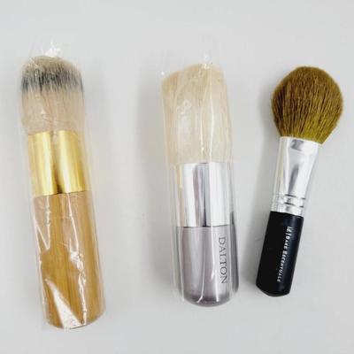 LARGE POOFY FACE - MAKE UP BRUSHES