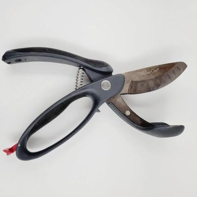 PAMPERED CHEF SALAD CHOPPER