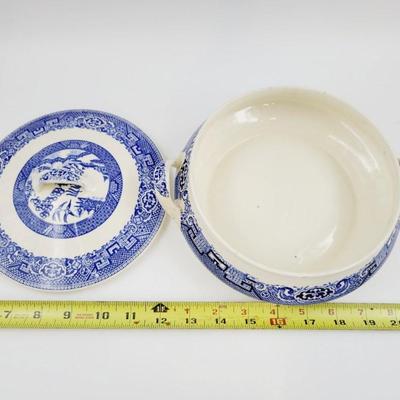 JOHN STEVENTON BLUE WILLOW COVERED VEGETABLE BOWL
