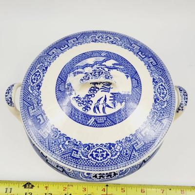 JOHN STEVENTON BLUE WILLOW COVERED VEGETABLE BOWL