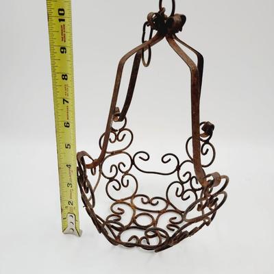 FANTASTIC ECLECTIC METAL DECORATIVE HANGING BASKET