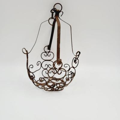FANTASTIC ECLECTIC METAL DECORATIVE HANGING BASKET