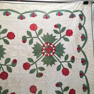 Red and Green Roses Variation Quilt Coverlet 86x86