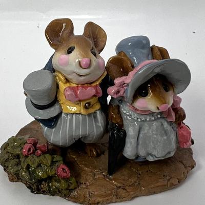 Wee Forest Folk Lord and Lady Mousebatten M-195 one base