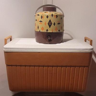 Lot 13: Vintage Orange Cooler and MCM Design Jug