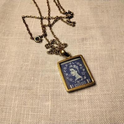 28" Queen Elizabeth Postage Stamp Necklace