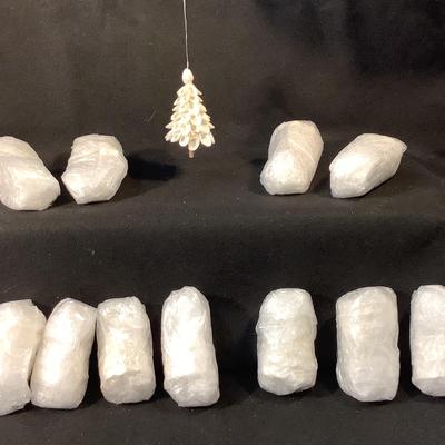 Lot 1522. Lot of Twelve SeaShell Tree Ornaments NEW IN PKG