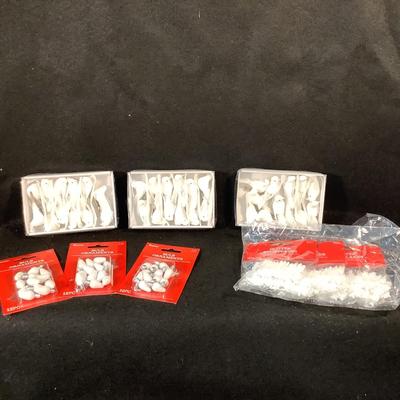 Lot 1525 Lot of NEW IN PKG Miniature Doves/Miniature White Bulbs/Miniature Snowflakes