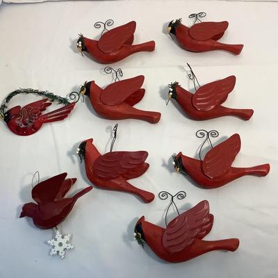 Lot  1557 Lot of Wooden/Metal Cardinal Ornaments
