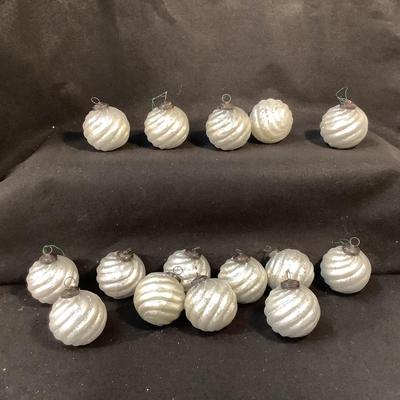 Lot 1560. Lot of Vintage White with Silver Mercury Glass Christmas Bulbs  ( 15 )
