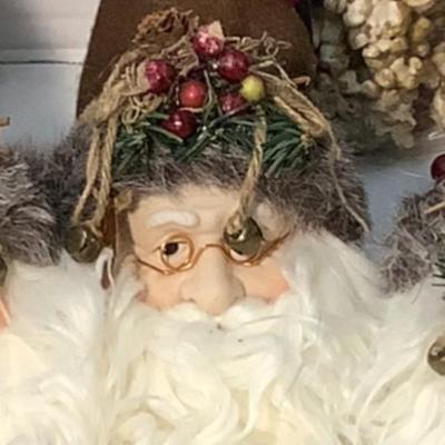 Lot 1563 Lot of Wonderful Santa Heads / Wooden Sleighs with Cranberries / Faux Cranberry& Popcorn Garland ( Four NEW IN PKG )