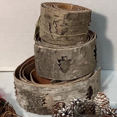 Lot 1564  Lot of Christmas Decor, Bark Garland / Twig Gold Stars / Cardinal with Nest / Pinecone Candle Holder