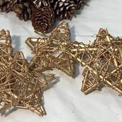 Lot 1564  Lot of Christmas Decor, Bark Garland / Twig Gold Stars / Cardinal with Nest / Pinecone Candle Holder