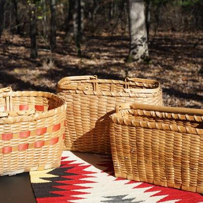 GROUPING OF FOUR WINNEBAGO BASKETS & NAVAJO WEAVING