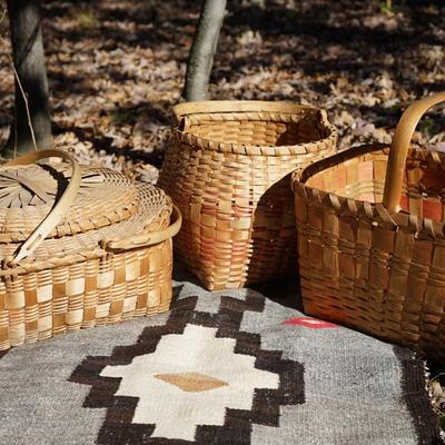 GROUPING OF WINNEBAGO BASKETS & NAVAJO WEAVING