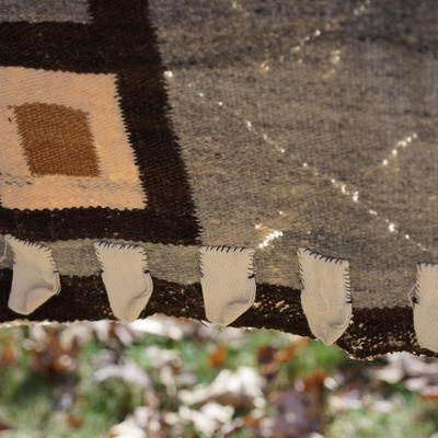 GROUPING OF WINNEBAGO BASKETS & NAVAJO WEAVING