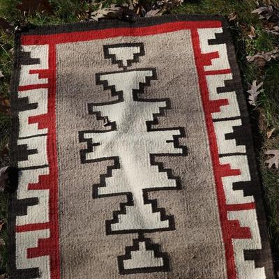 GROUPING OF WINNEBAGO BASKETS & NAVAJO WEAVING