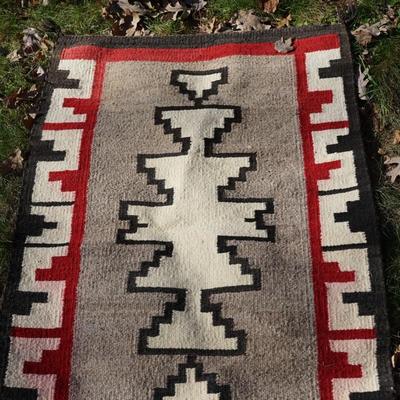 GROUPING OF WINNEBAGO BASKETS & NAVAJO WEAVING