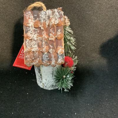 Lot 1582  Large Lot NEW IN PACKAGE Birdhouses with Cardinals ( total of 18, see pics for cuteness )