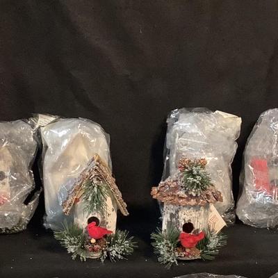 Lot 1582  Large Lot NEW IN PACKAGE Birdhouses with Cardinals ( total of 18, see pics for cuteness )
