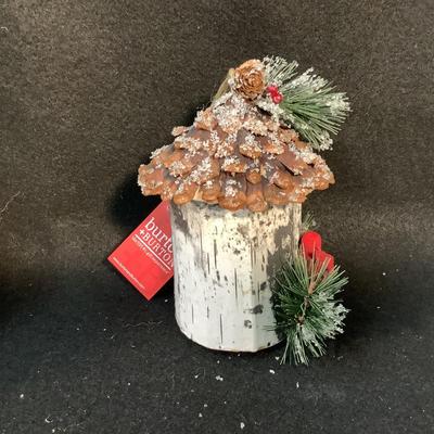 Lot 1582  Large Lot NEW IN PACKAGE Birdhouses with Cardinals ( total of 18, see pics for cuteness )