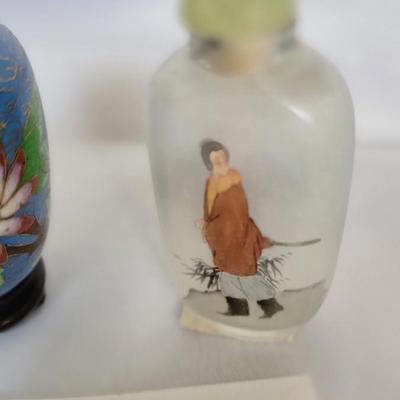 Tiny vase and snuff bottle