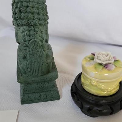 Foo dog and small container