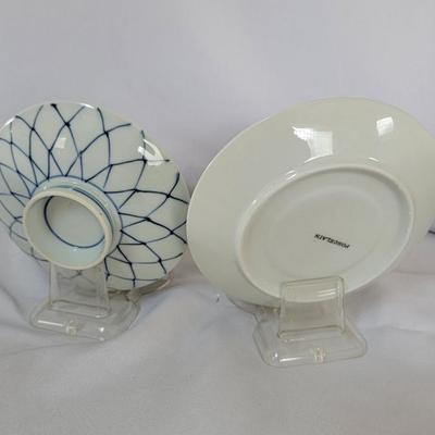 Teacups and saucer